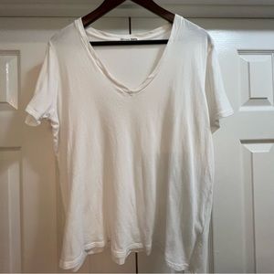 Reformation Jeans White V-neck Tshirt size XL